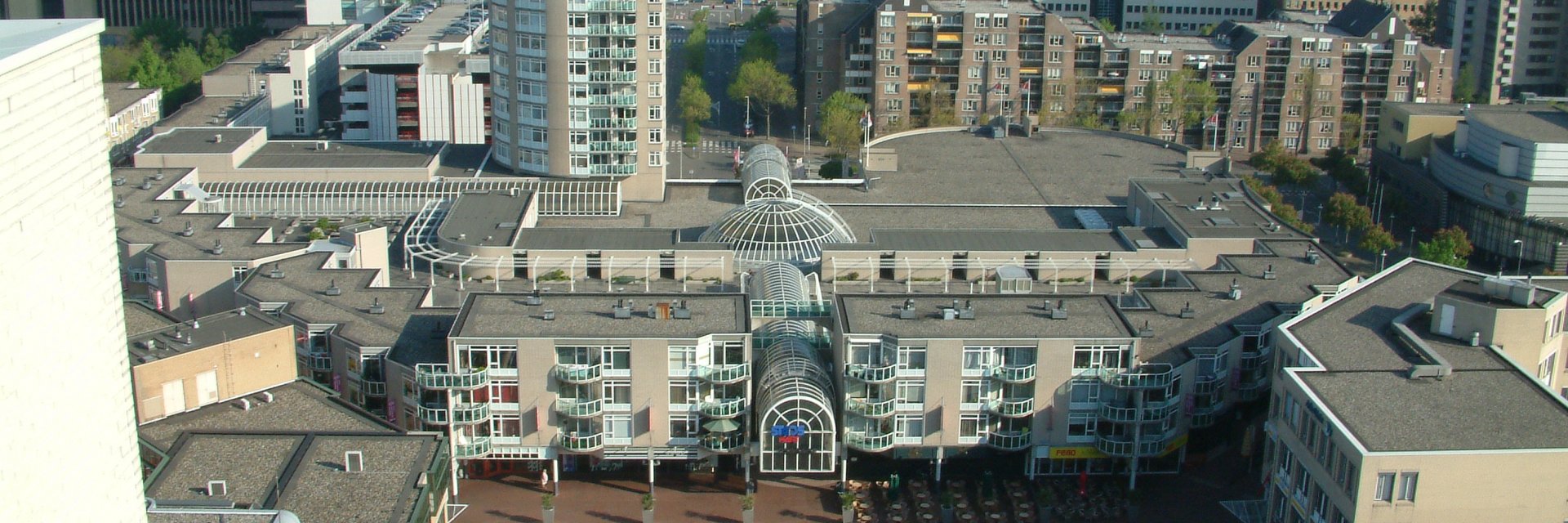 Zoetermeer_Stadhuisplein_met_ingang_Stadshart_Passage